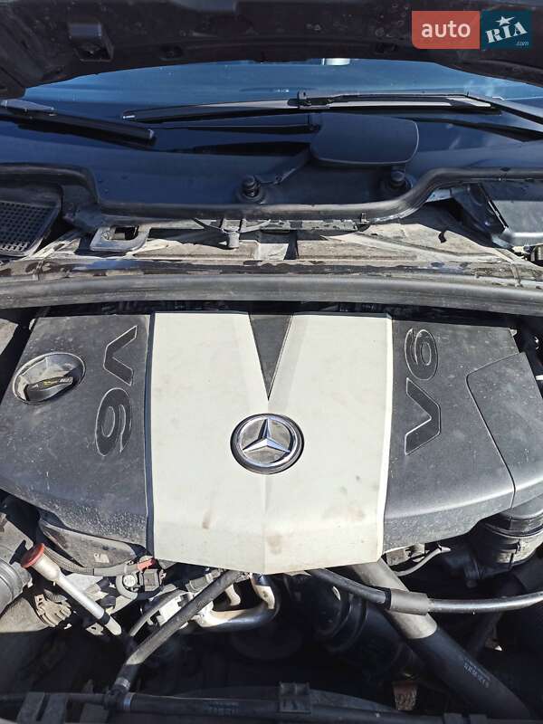 Универсал Mercedes-Benz R-Class 2011 в Костополе