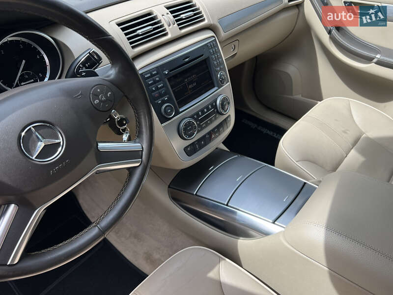 Минивэн Mercedes-Benz R-Class 2011 в Киеве