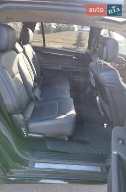 Минивэн Mercedes-Benz R-Class 2012 в 
