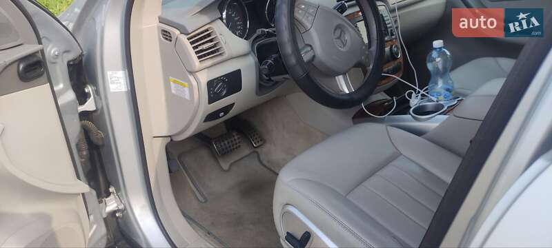 Минивэн Mercedes-Benz R-Class 2008 в Вишневом фото 21 Минивэн Mercedes-Benz R-Class 2008 в Вишневом