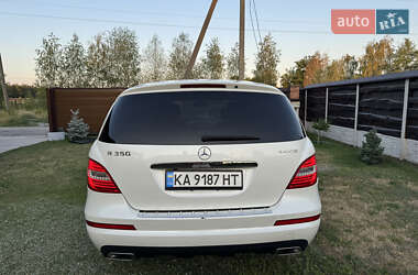 Минивэн Mercedes-Benz R-Class 2011 в 