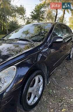 Минивэн Mercedes-Benz R-Class 2008 в 