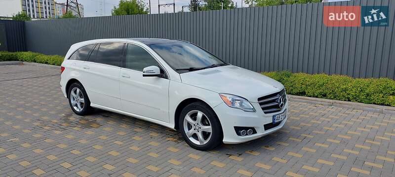 Минивэн Mercedes-Benz R-Class 2010 в 