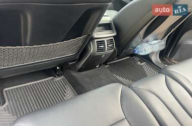Минивэн Mercedes-Benz R-Class 2012 в 