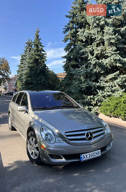 Минивэн Mercedes-Benz R-Class 2006 в 
