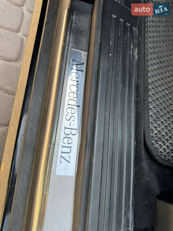 Минивэн Mercedes-Benz R-Class 2012 в Луцке