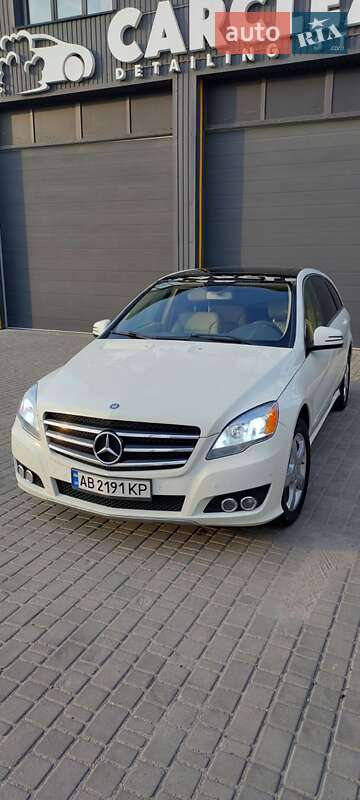Минивэн Mercedes-Benz R-Class 2010 в 