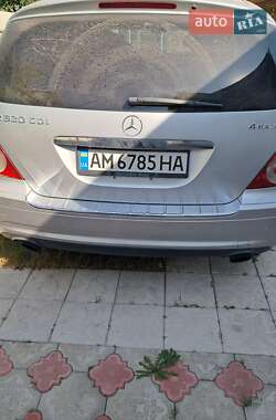 Минивэн Mercedes-Benz R-Class 2008 в 