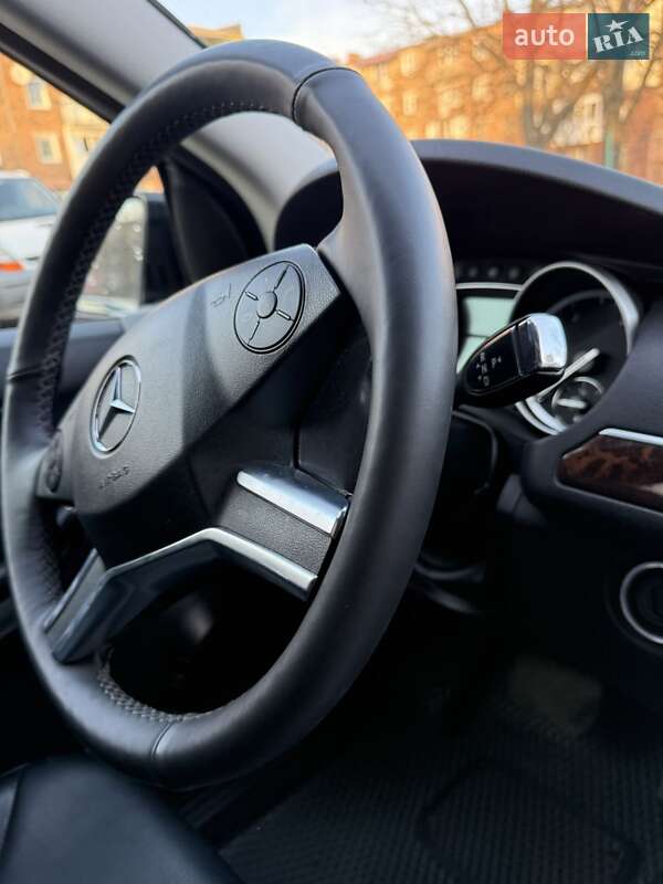 Мінівен Mercedes-Benz R-Class 2011 в Нововолинську