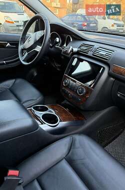 Минивэн Mercedes-Benz R-Class 2011 в 