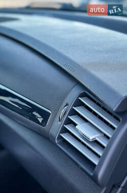 Минивэн Mercedes-Benz R-Class 2012 в 