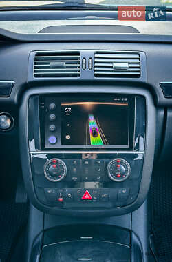 Минивэн Mercedes-Benz R-Class 2012 в 