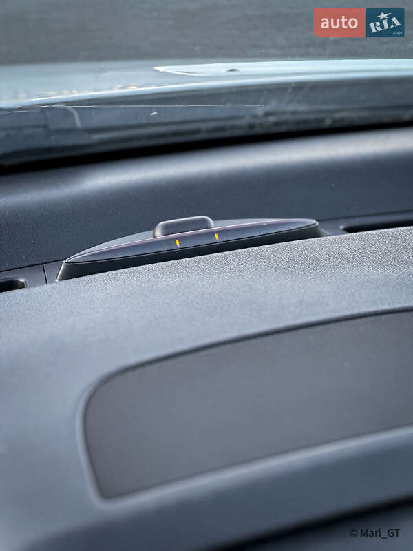 Мінівен Mercedes-Benz R-Class 2012 в Дніпрі