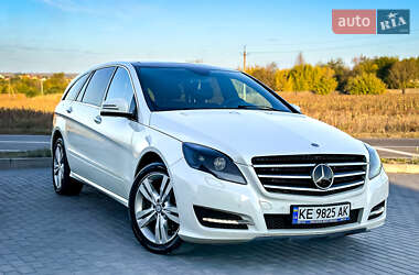 Минивэн Mercedes-Benz R-Class 2012 в 