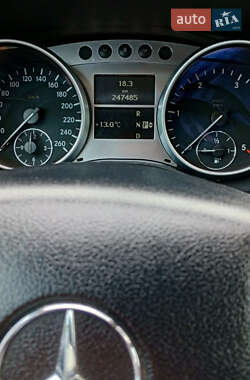 Мінівен Mercedes-Benz R-Class 2009 в 