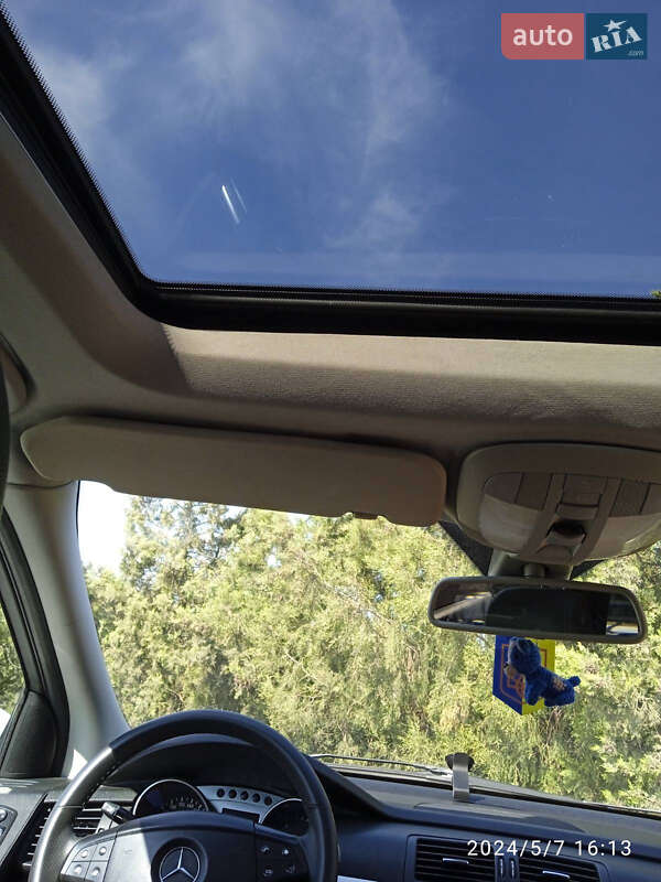 Минивэн Mercedes-Benz R-Class 2009 в Великодолинском