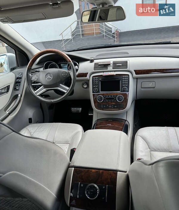 Mercedes-Benz R-Class 2010