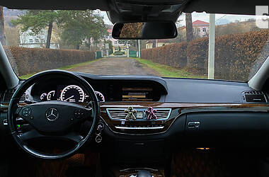 Седан Mercedes-Benz S 350 2010 в Перечине