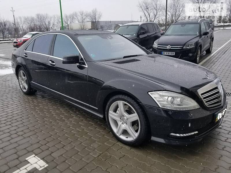 Седан Mercedes-Benz S-Class 2012 в 