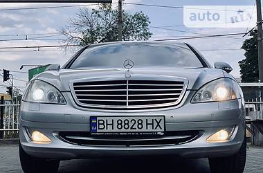 Седан Mercedes-Benz S-Class 2006 в 