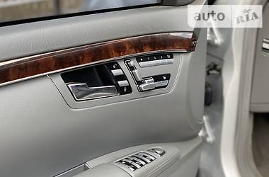 Седан Mercedes-Benz S-Class 2006 в 