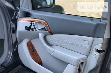Седан Mercedes-Benz S-Class 2005 в 