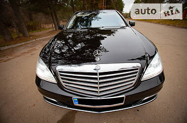 Седан Mercedes-Benz S-Class 2013 в 
