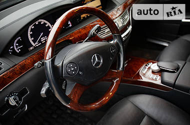 Седан Mercedes-Benz S-Class 2013 в 
