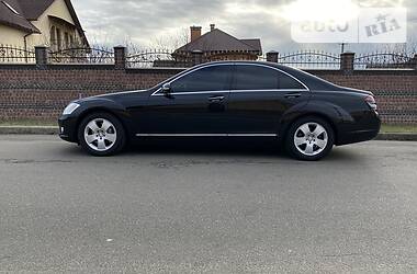 Седан Mercedes-Benz S-Class 2009 в 