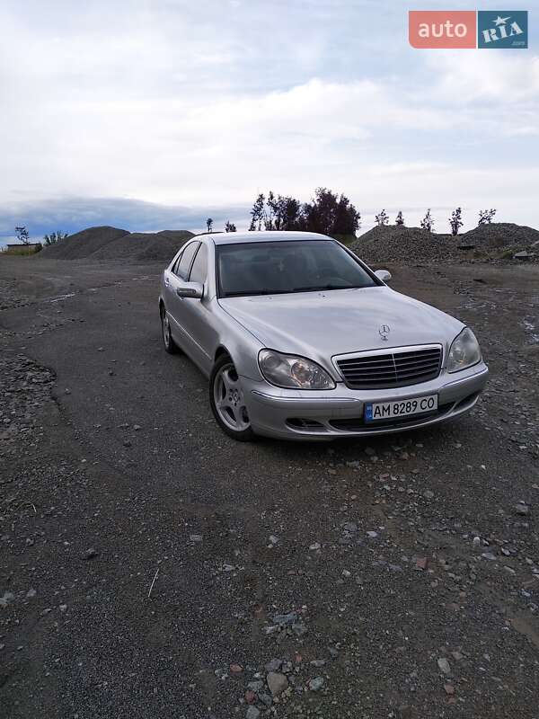 Седан Mercedes-Benz S-Class 2002 в Коростене