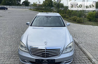 Седан Mercedes-Benz S-Class 2010 в Ивано-Франковске