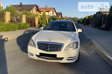 Седан Mercedes-Benz S-Class 2012 в Виннице