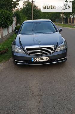 Седан Mercedes-Benz S-Class 2009 в Стрию