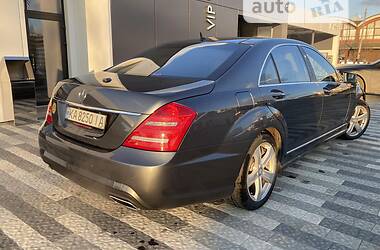 Седан Mercedes-Benz S-Class 2006 в Ужгороді