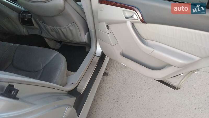 Седан Mercedes-Benz S-Class 1999 в Новоднестровске