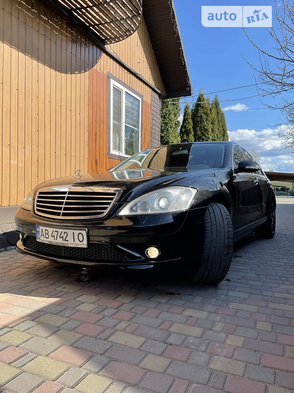 Седан Mercedes-Benz S-Class 2007 в Вараше