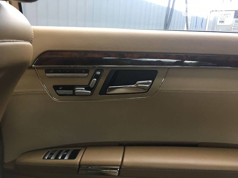 Седан Mercedes-Benz S-Class 2005 в Шептицькому