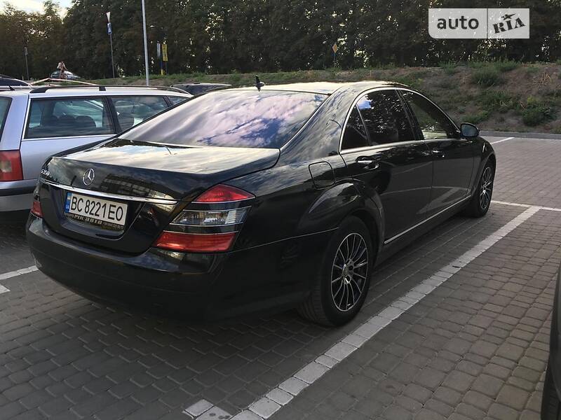 Седан Mercedes-Benz S-Class 2005 в Шептицькому