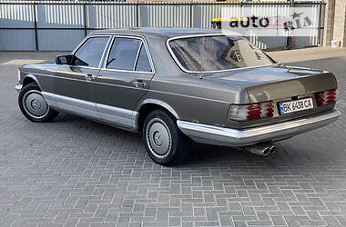 Седан Mercedes-Benz S-Class 1982 в 