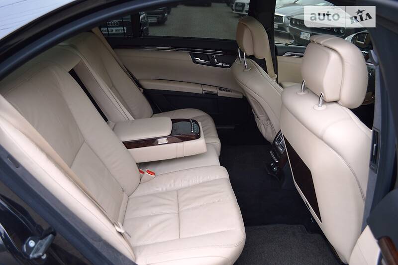 Седан Mercedes-Benz S-Class 2006 в Одесі