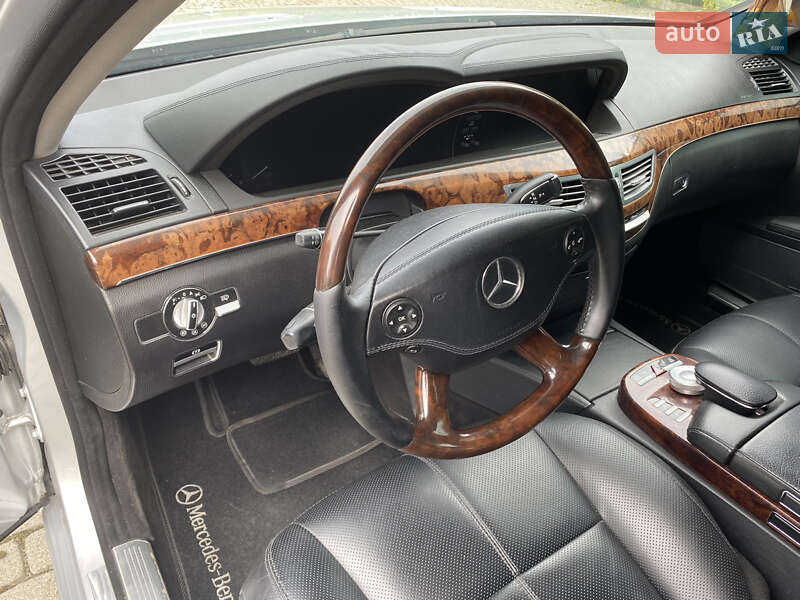 Седан Mercedes-Benz S-Class 2006 в Львові