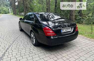 Седан Mercedes-Benz S-Class 2009 в 