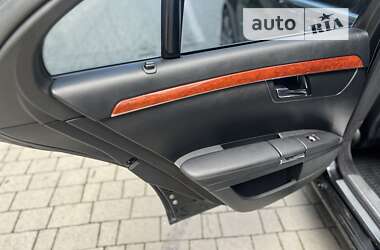 Седан Mercedes-Benz S-Class 2009 в 