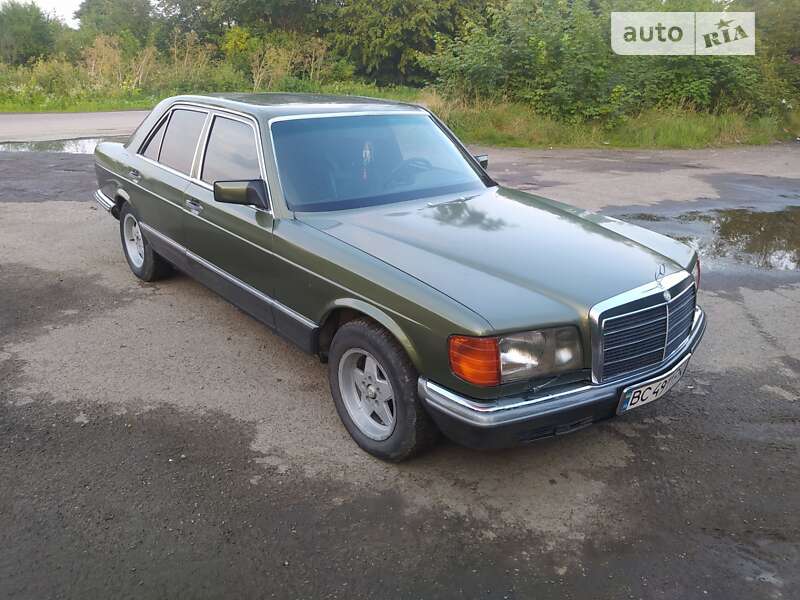 Седан Mercedes-Benz S-Class 1980 в 