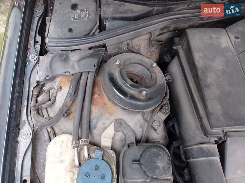 Седан Mercedes-Benz S-Class 2002 в Звягеле