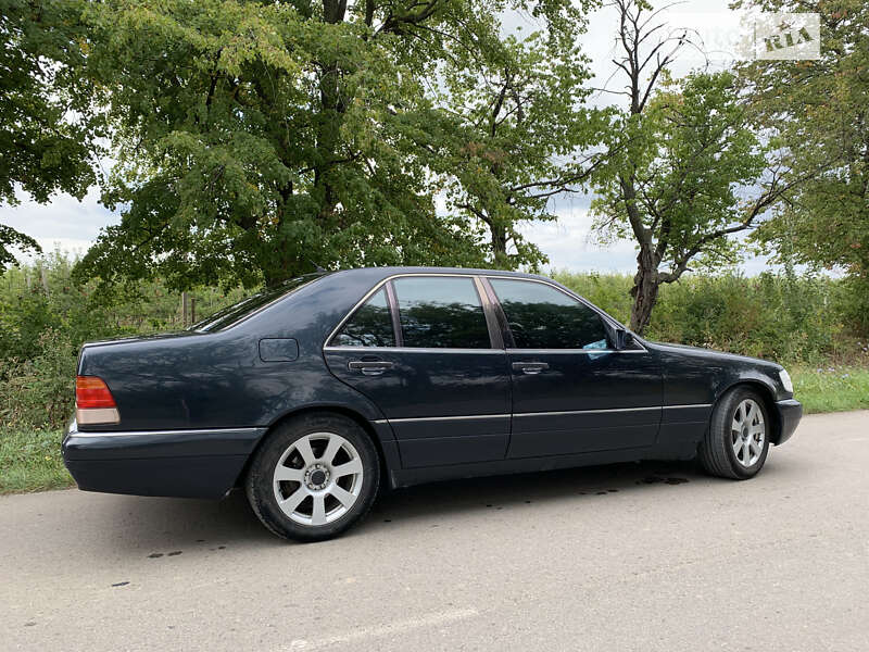Седан Mercedes-Benz S-Class 1996 в Чернівцях