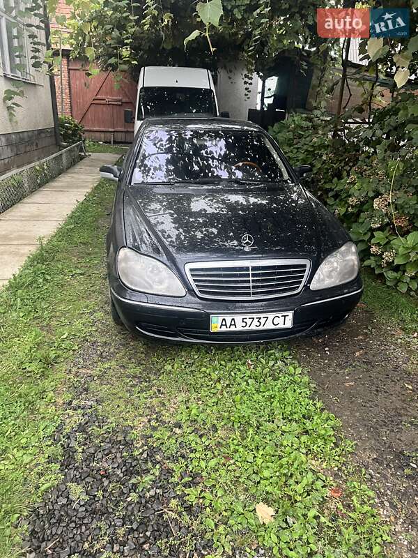 Седан Mercedes-Benz S-Class 2003 в Іршаві