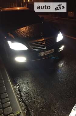 Седан Mercedes-Benz S-Class 2006 в Дрогобыче