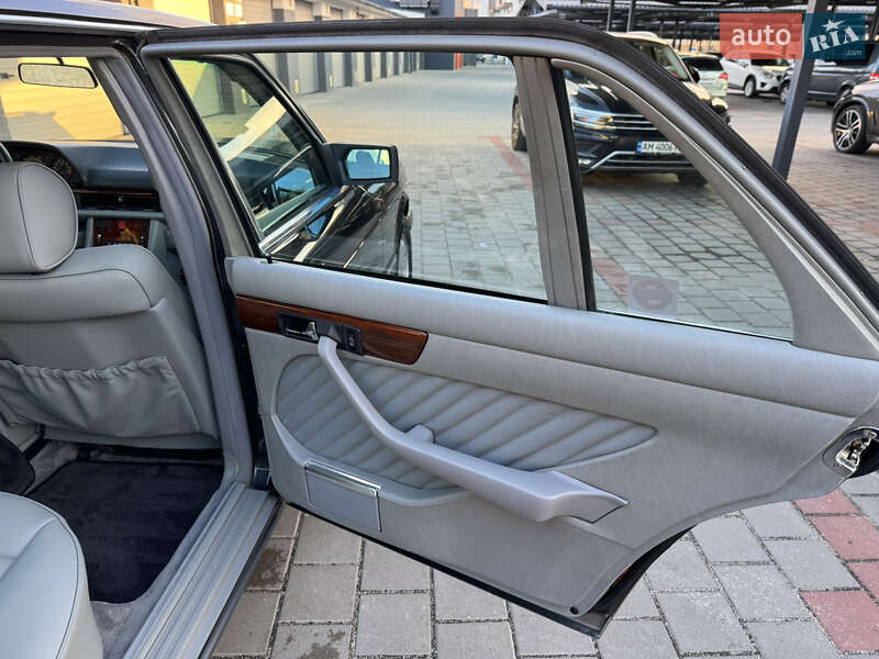 Седан Mercedes-Benz S-Class 1991 в Житомире