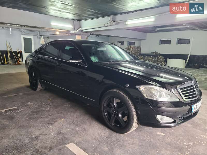 Седан Mercedes-Benz S-Class 2009 в Бучі